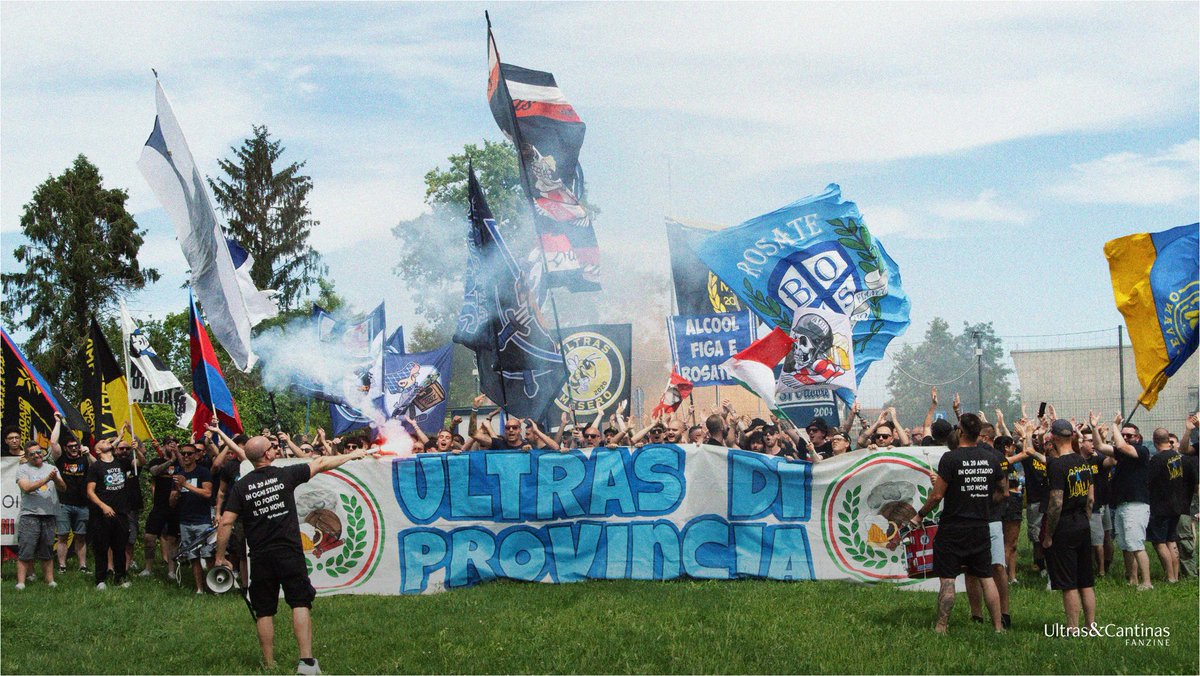 En el próximo número contamos cómo se vivió el II Torneo Provincial de Ultras en Italia: futsal, tiras y aflojas, cánticos que se cruzan, bengalas que iluminan el cielo y cerveza compartida hasta el último sorbo 🔥
Muy pronto en Ultras &amp; Cantinas 03 📖

#Fanzine #Ultras