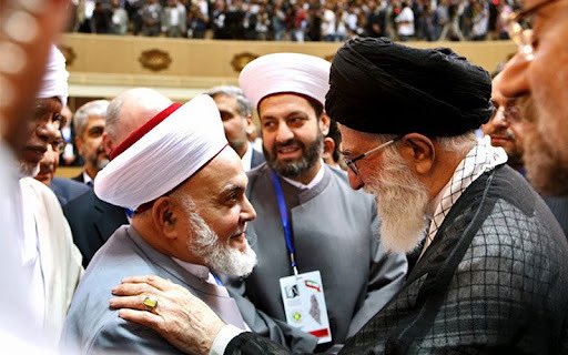 qodsi313's tweet photo. مسلمین را به وحدت کلمه و دفاع از اسلام و مبارزه با ائمه‌ی کفر و سردمداران ظلم و فساد جهانی و متجاوزین به حقوق کشورها و ملت‌های ضعیف و دست‌نشاندگان آن‌ها توصیه کنید.
#محمد_رسول_الله
#اتحاد_مقدس https://t.co/P5C7y9snaT