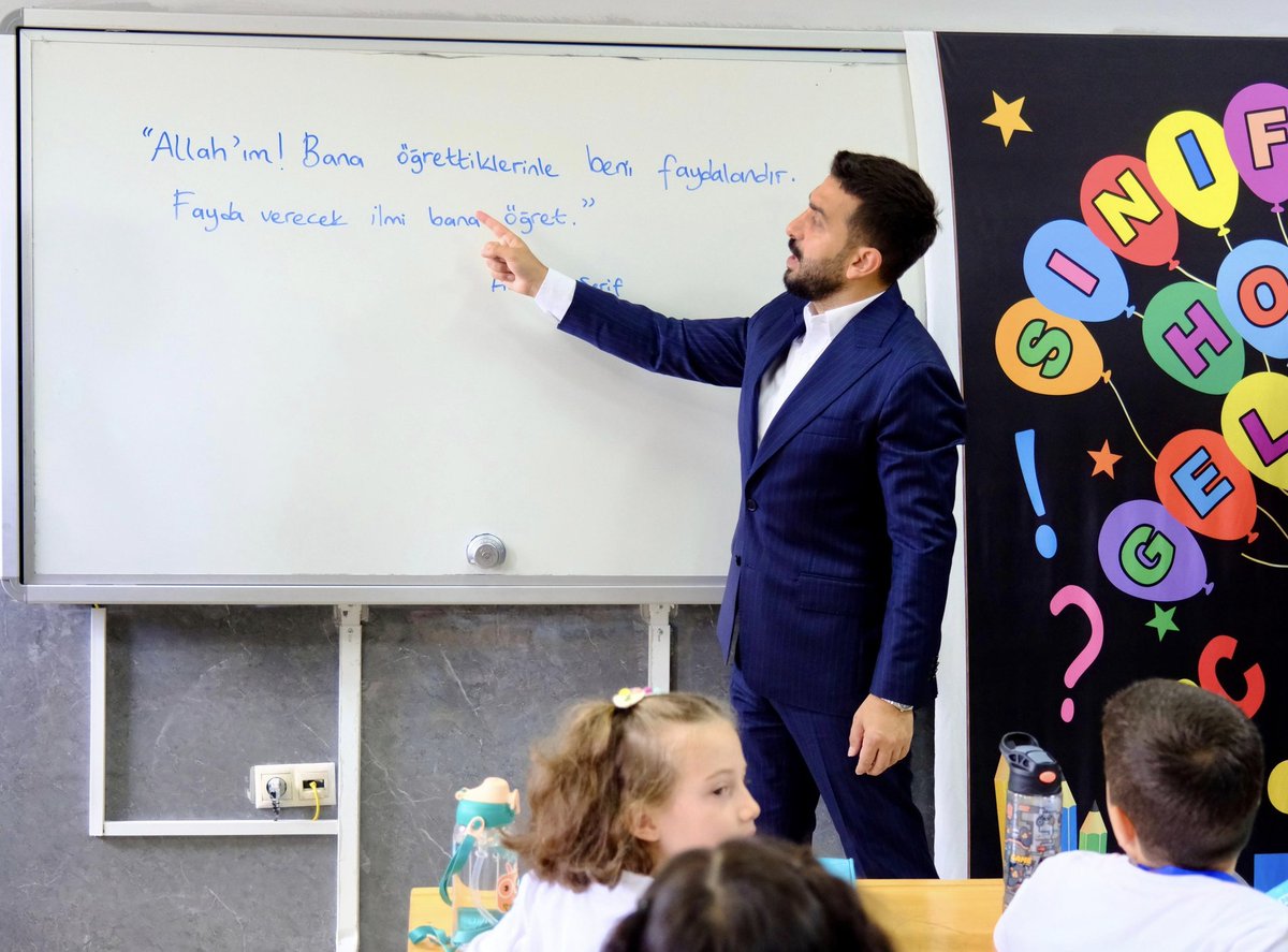 ibrahim_besinci's tweet photo. "Allah’ım! Bana öğrettiklerinle beni
faydalandır. Fayda verecek ilmi bana öğret ve ilmimi artır."

Okul okul, sınıf sınıf #YazTahtaya! https://t.co/pGft8DAgYw
