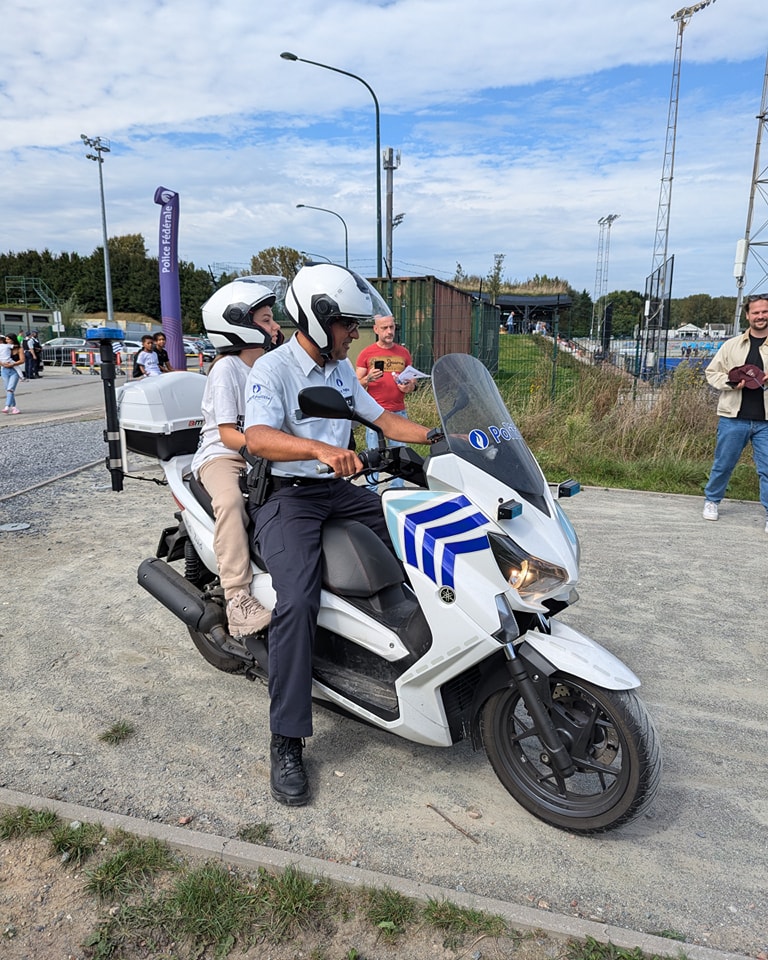 pz_zuid's tweet image. Nog een kleine week te gaan tot onze opendeurdag! 💖 politie.be/5341/nl/nieuws…