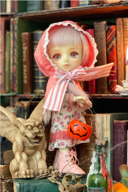 🎃 Jam — sweet as candy with a touch of spooky charm! Dressed for adventure and ready for a magical Halloween night. ✨🦇

#bjdcrobi #bjd #bjddoll #balljointeddoll #resindoll #bjdcollector #bjdfashion #bjdlife #bjdcommunity #bjdphotography #bjdcutie #bjdlover