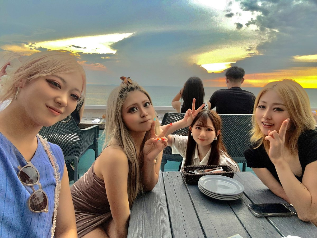 もう１回くらいは海行きたいなぁ🥺🥺