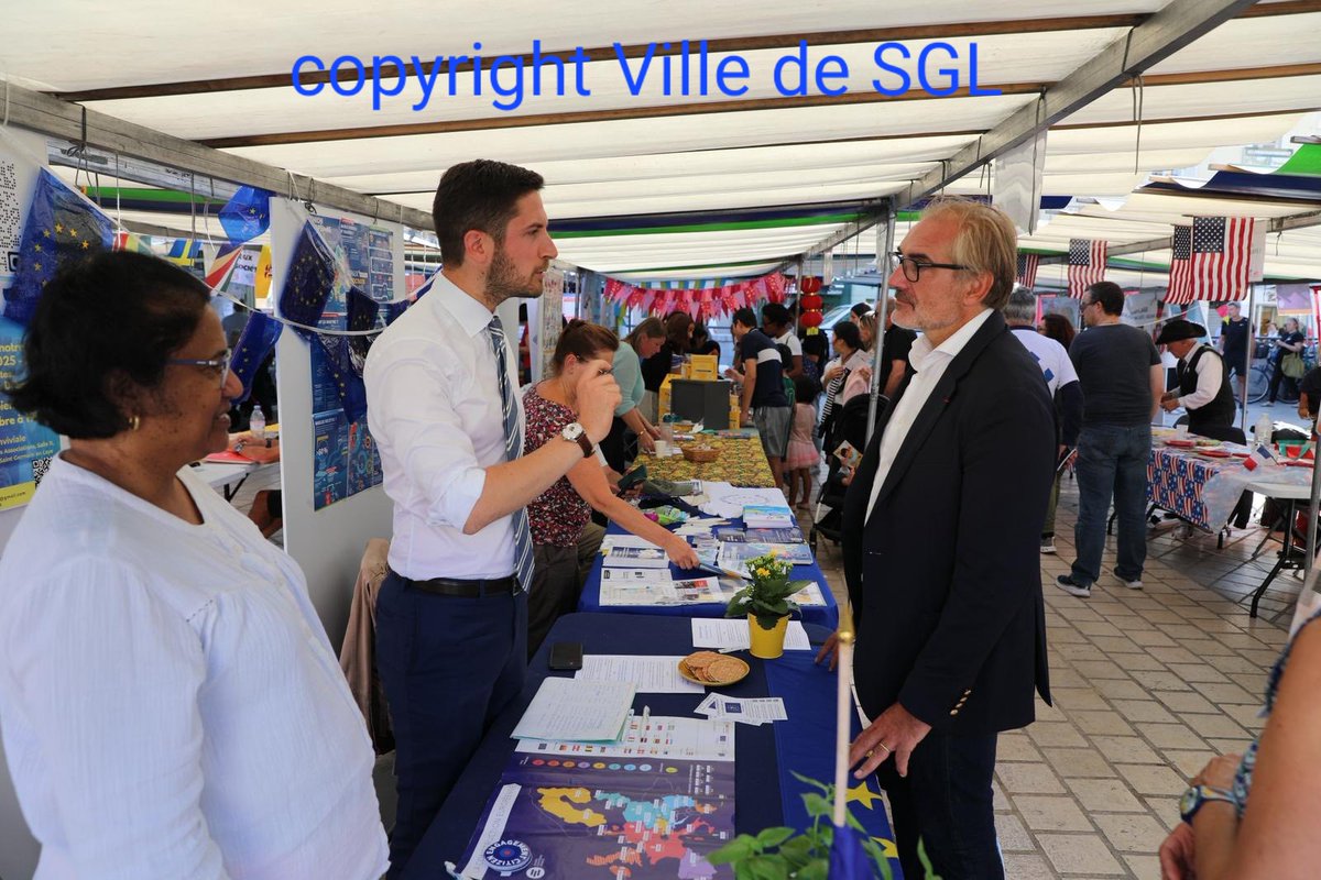 Quel plaisir 🙂 pour le <a href="/MouvementEuro78/">Mouvement Européen - Yvelines</a> de retrouver ses adhérents et sympathisants 🇪🇺  et de  présenter le  nouveau programme lors des forums des associations :<a href="/VilleduChesnayR/">Le Chesnay-Rocquencourt</a>, <a href="/StGermainLaye/">St-Germain-en-Laye</a>, <a href="/Voisins/">Voisins</a>, <a href="/VilleMontigny78/">Ville de Montigny-le-Bretonneux</a>, <a href="/velizy/">Vélizy-Villacoublay</a>,... Bonne rentrée à toutes et à tous. 🔆