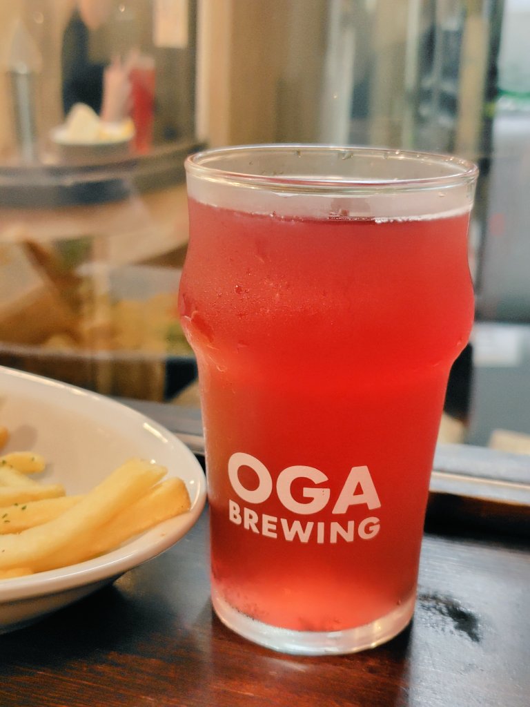 BeerAndLife's tweet photo. 久々のOGA BREWINGさんにて
限定ペールエール「初恋の風」
ベルジャンホワイト「華あられ」
フードはタコスミートぎっしりのピタパンを楽しませていただきました〜
ビールとベストマッチングで
大変美味しゅうございました！
とても幸せな時間を過ごせました https://t.co/NTPvBQAT53