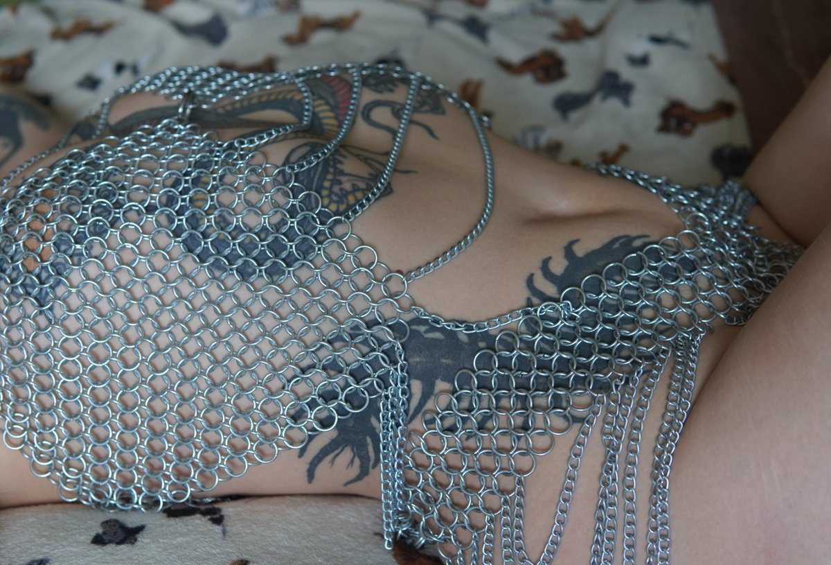 coated in silver 🗡️⛓️‍💥