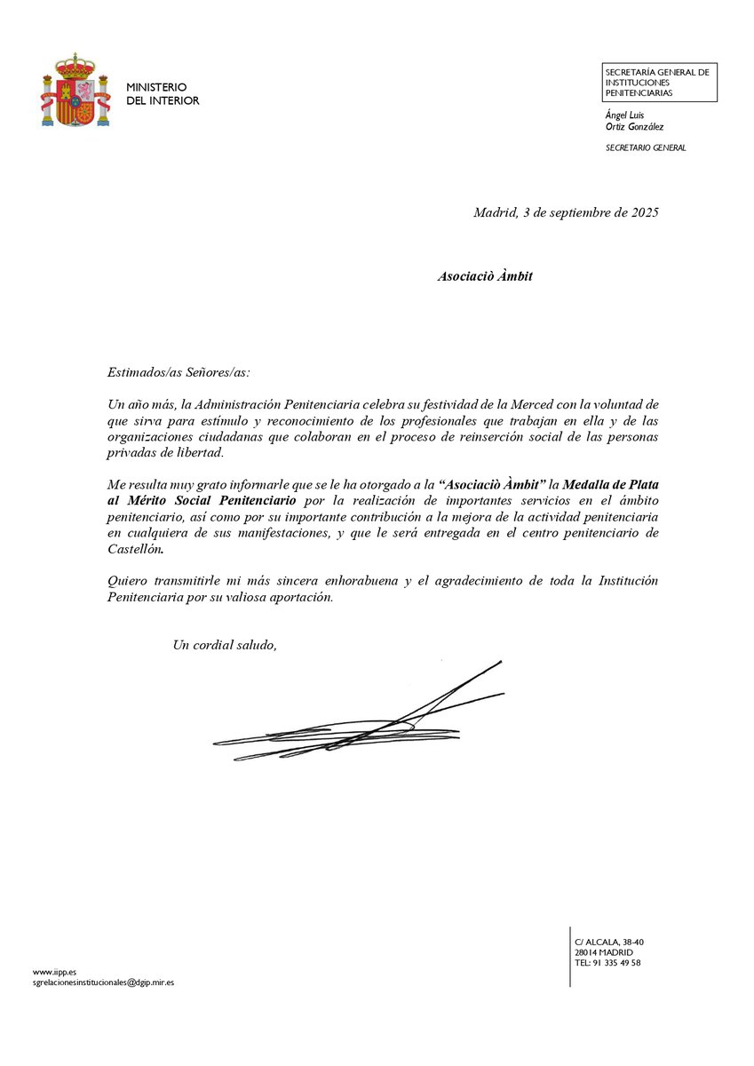 Àmbit recibe la Medalla de Plata al Mérito Penitenciario, concedida por la Secretaría General de Instituciones Penitenciarias. El premio destaca el trabajo de sus profesionales y personas voluntarias, quienes se esfuerzan por mejorar las condiciones de las personas en prisión.