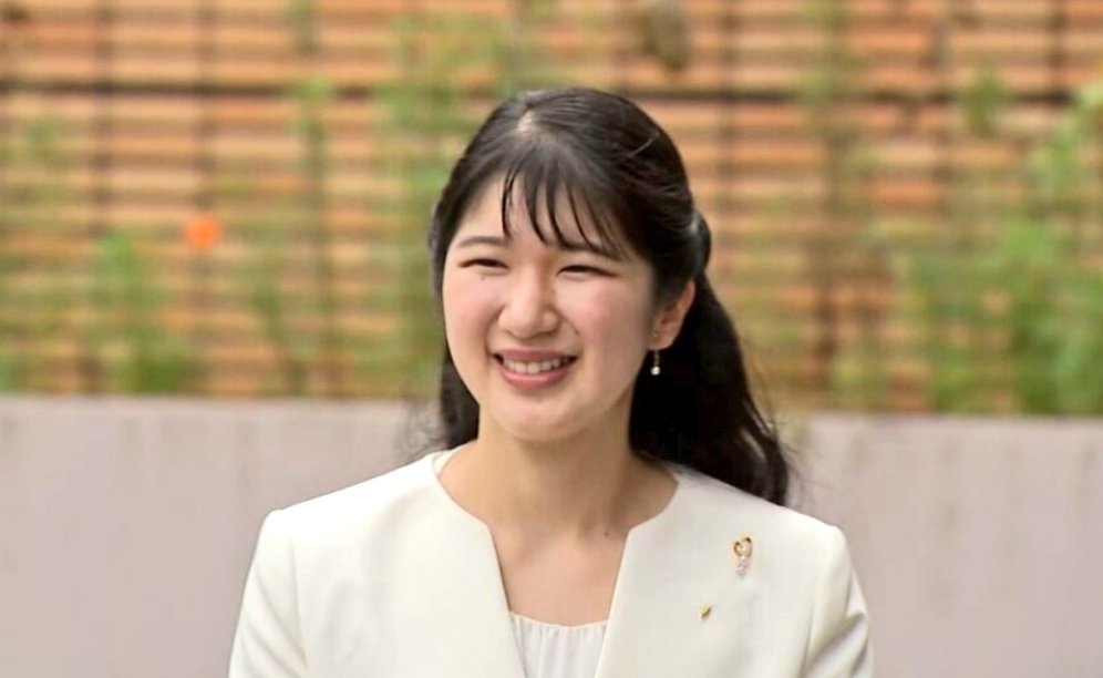 ProsperTheReiwa's tweet photo. 敬宮さま、本日も新潟にて麗しく。 https://t.co/daIARViNa8