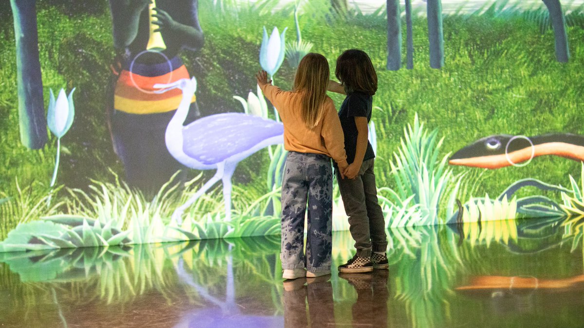 Modulo_Pi's tweet image. {#SHOWCASE} Atelier des Lumières unveils L’Atelier des Enfants🎨: an #interactive space where young visitors bring their drawings to life inside Henri Rousseau’s lush jungles, with #ModuloKinetic at the heart of the interactive journey →  bit.ly/MPi-AdE
.
#AVtweeps