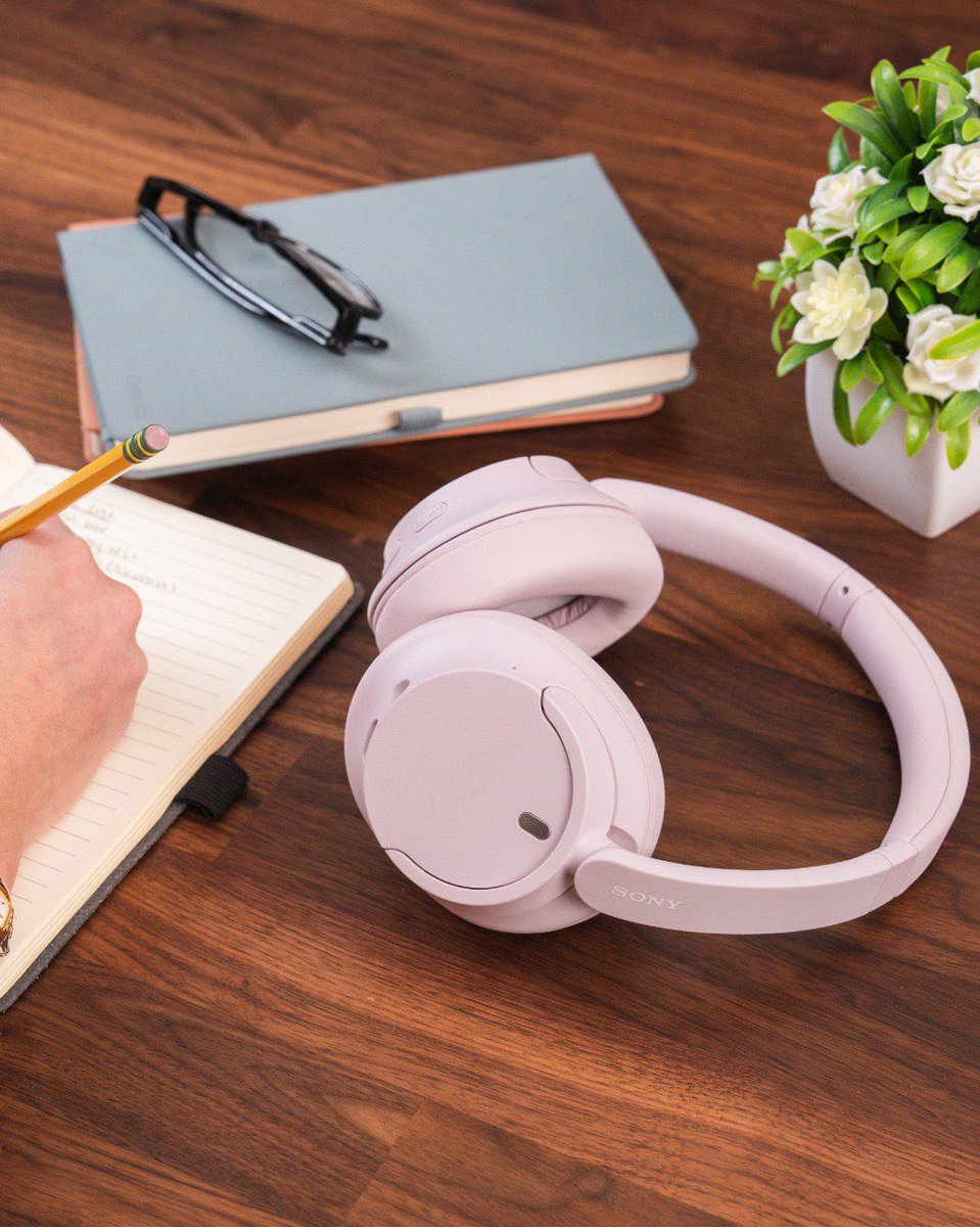 Pronti per il back to school? 🎓

Affronta le sessioni di studio al meglio e isolati dai rumori con le cuffie wireless con cancellazione del rumore WH-CH720N.

👉 Disponibili ora in Rosa, Blu, Bianco &amp; Nero.

#SonyAudio #SonyHeadphones #NoiseCancelling #ForTheMusic