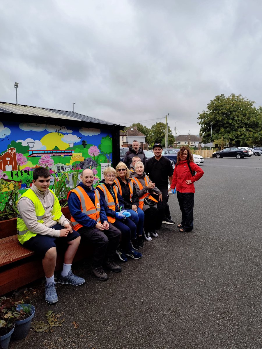 ☔ A few showers didn’t stop us on Saturday! 🌦️ Great clean-up done &amp; winter planning underway 💪🍂 #LoveYourHane #TidyTowns