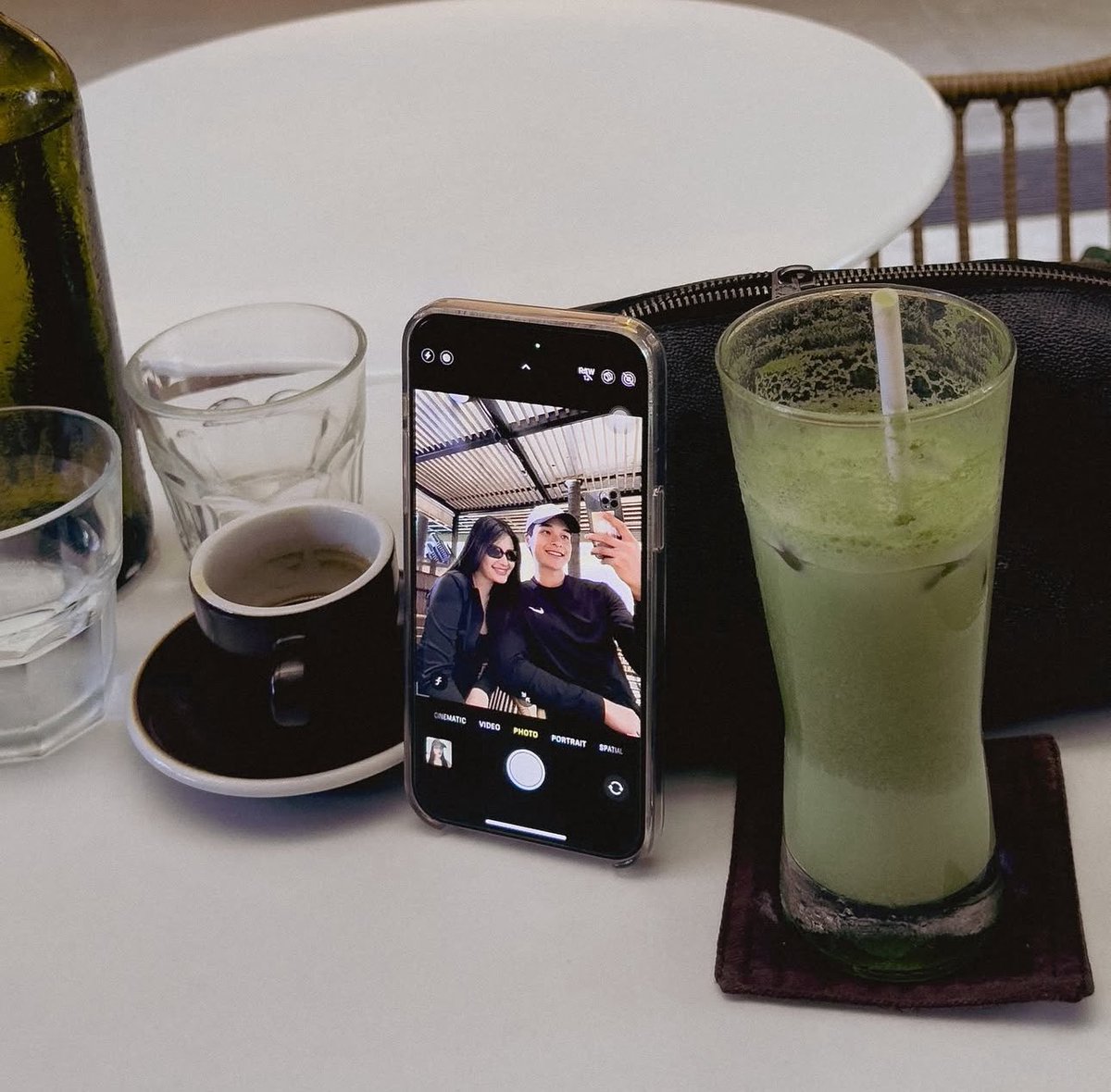 azaciaga's tweet image. az getting vince, a gymrat bodybuilder, to do pilates and have matcha after is the cutest thing what the hell 😭