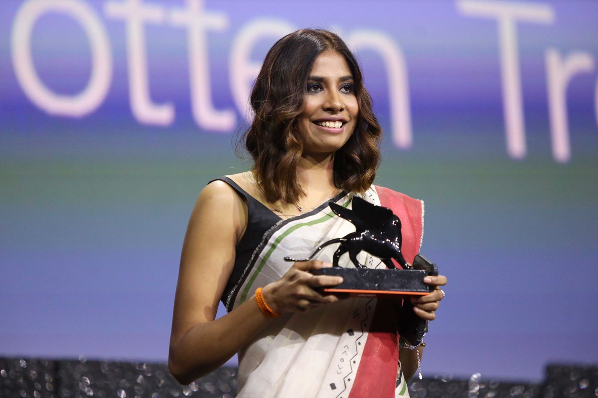 DreamsCelluloid's tweet photo. Proud to have represented two singular female voices at Venice: STEREO GIRLS by Caroline Deruas Peano, which opened the Settimana della Critica. And SONGS OF FORGOTTEN TREES by Anuparna Roy, awarded Best Director in Orizzonti. Bravo to both filmmakers! https://t.co/BhxGNOF5bm