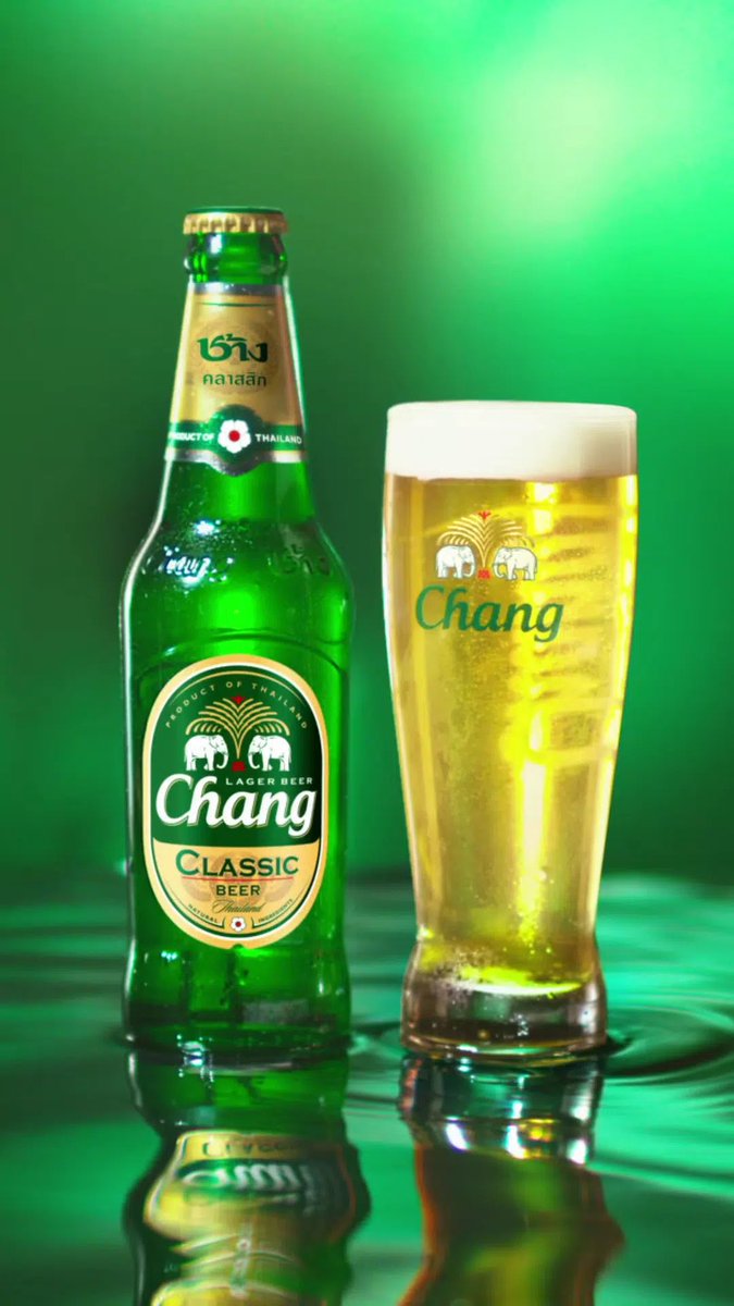 Jour 8 du challenge “30 jours – 30 entreprises asiatiques” : bienvenue en 🇹🇭 Thaïlande.

Imaginez une soirée à Bangkok : la chaleur, les stands de rue, le bruit des scooters… et presque toujours une bouteille de Chang sur la table 🍻.
Derrière cette image se cache ThaiBev, un
