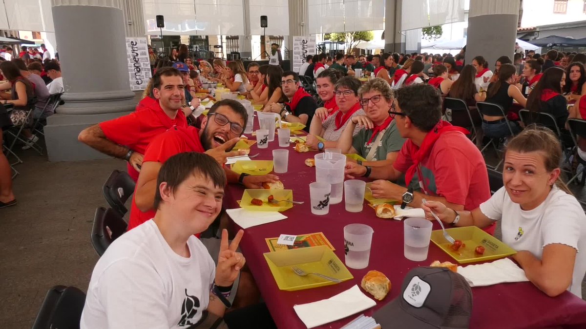 500 lagun inguru bildu zituen Emaneurre Euskarari eguneko bazkariak.

👉labur.eus/hkoxsvwx

#Ordizia