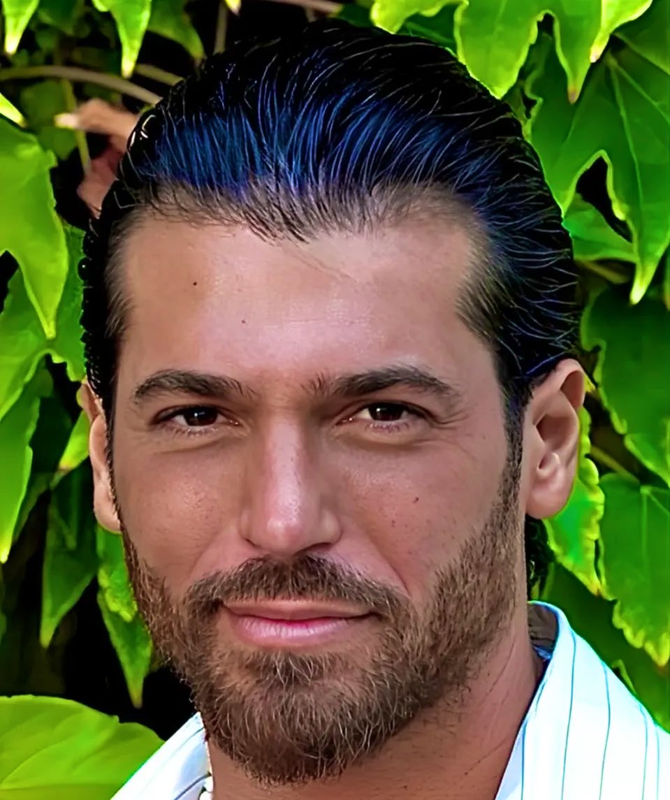 A comenzar la semana con buena energía!!!
Una ayudita 😉
#CanYaman 👑 
#Sandokan  
#ElTurco  ⚔️