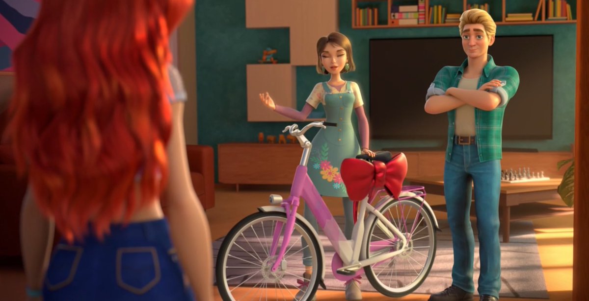 #winxrebootspoilers why isn’t she disappointed with the bike? this kinda is a sign of them sugarcoating everything, making everyone goody goody. bloom was not a perfect teen. she was not always realizing everything her parents were doing for her. but with time, she grew⬇️