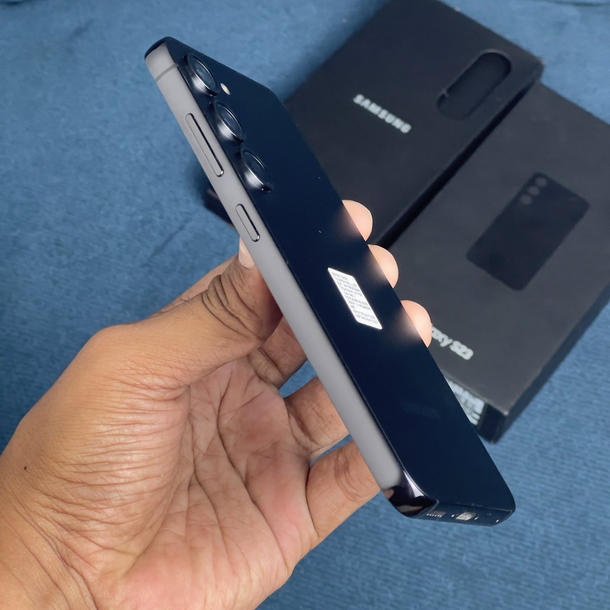 jodhafes's tweet image. Samsung S23 (basic)
Ram 8gb, internal 256gb
Fisik 99% mulus like new
Fungsi 100% normal no minus
Ex garansi resmi SEIN
Kelengkapan fullset ori (dus, kabel)

Harga 6.700.000
Lok Jogja / COD menyesuaikan 

WA 0812-3331-2818
Atau inbox
#wts #hpsecond #samsungsecond