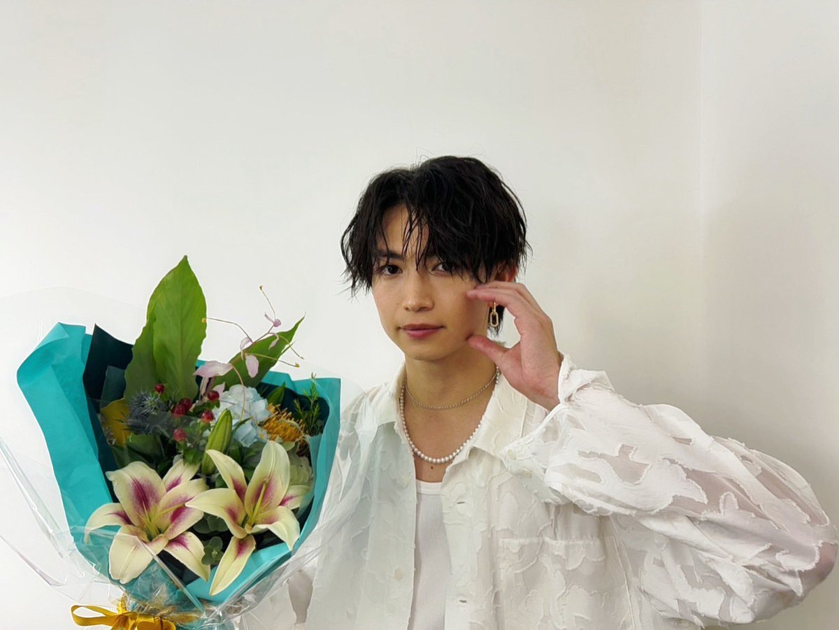 tsuna_staff's tweet image. Tsuna mar⛵️

つなフォト更新しました🆙
Graceful Momentsのオフショットです💁🏻‍♂️

皆さん #Richfeeling の新作はもうお手にとっていただけましたか？
この香りと共に素敵な瞬間を過ごしていただけたらです🫧

＃綱啓永
#つなマル

tsunakeito.com/photo/detail/o…
