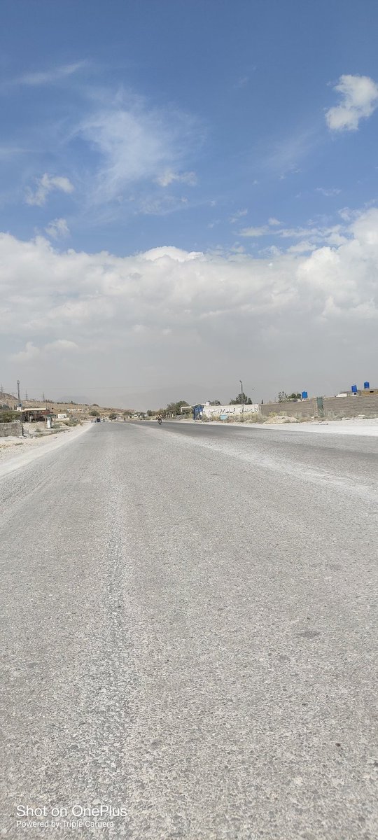 #کویٹہ کے سب سے مصروف #شاہرہ مغربی بائی پاس مکمل ویران #ہڑتال جاری ہے عوام کی بھرپور #احتجاج میں تعاون فارم 47  والے اب جوٹ کا۔ سہارا لے رہے ہیں
#بلوچستان #Balochistan