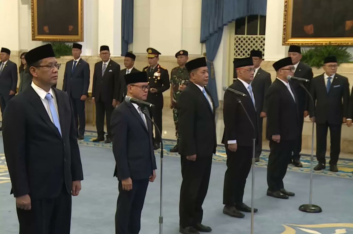 Bursa Transfer hari ini :
Kementerian Baru
Kementerian Haji dan Umrah, 
Mochamad Irfan Yusuf

Wakil Menteri Haji dan Umrah,
Dahnil Anzar Simanjuntak

Kementerian Keuangan
Purbaya Yudhi ▶️◀️ Sri Mulyani 

Kementerian Perlindungan Pekerja Migran
Mukhtarudin ▶️◀️ Abdul Karding

•