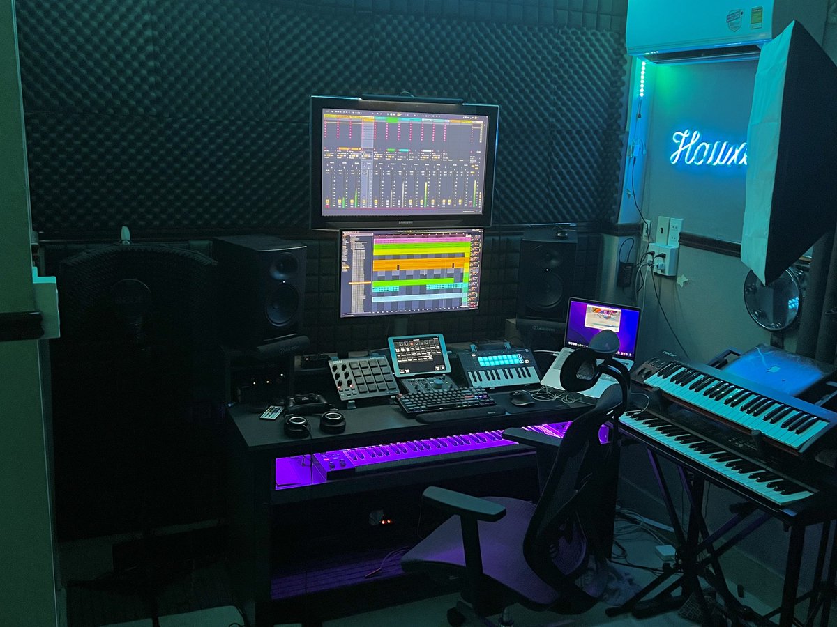 Average studio in Korea