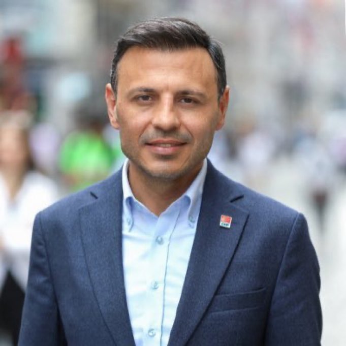 İstanbul İl başkanımız Özgür Çelik’tir. 

NOKTA..