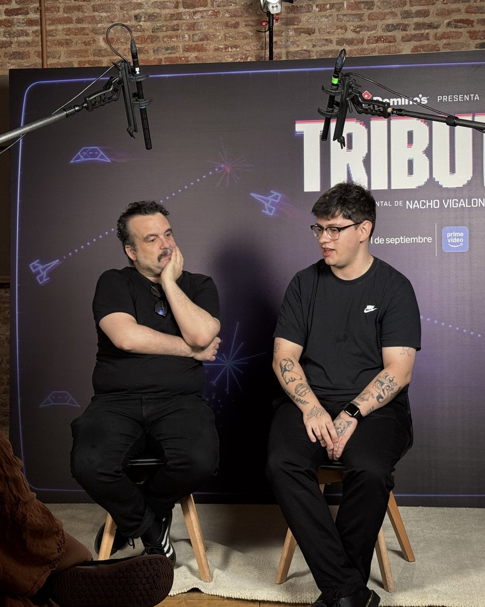 DominosGaming's tweet photo. Ya tenemos a nuestros protagonistas atendiendo a la prensa  #TributeDocumental #DominosTribute❤️ https://t.co/OBmmD5I9TW