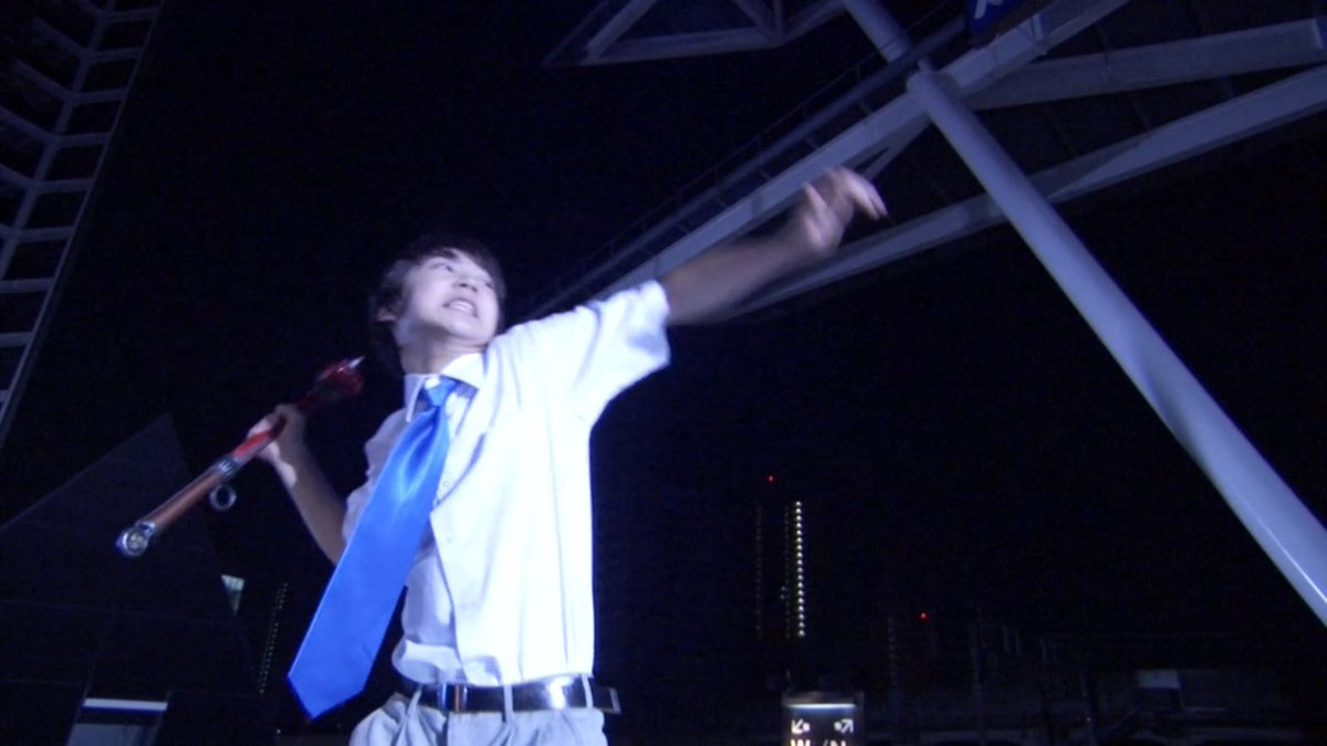 ONI_no_SATO's tweet image. 9月11日は #仮面ライダー響鬼 三十一之巻『超える父』放送20周年です！
猛火に立ち向かう&quot;響鬼&quot;の背中に父親を重ねた京介、早速ヒビキさんに接触します。

京介に焚きつけられた明日夢は実父に会いに行くものの結局会えず…
それでも父が残した仕事を完遂したことで何かを掴めたみたいです。#響鬼