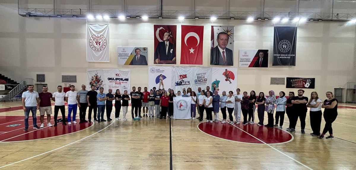 06-07 Eylül 2025 Tarihinde Kayseri İlinde Düzenlenen Hemsball Aday Hakem Kursu Tamamlandı.
Kurslara Katılım Sağlayan Tüm Aday Hakemlerimizi Tebrik Ederiz.
#hemsball