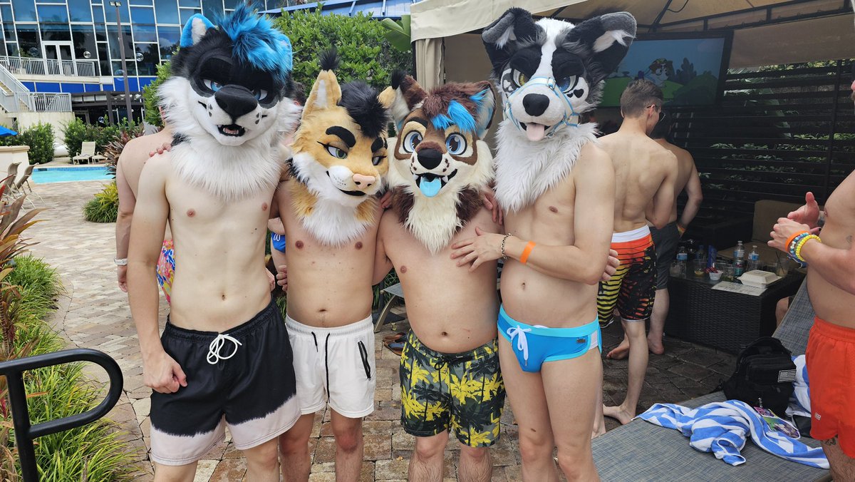 Still feels like vacation ☀️🐶