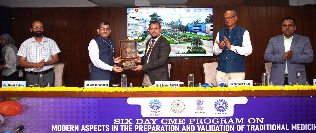 csiriiim's tweet image. The Six-Day CME Program on Modern Aspects in the Preparation &amp;amp; Validation of Traditional Medicines was inaugurated today at #CSIRIIIM Jammu in collaboration with Rashtriya Ayurveda Vidyapeeth, Ministry of AYUSH. 

The ceremony was graced by Dr. N. Zaheer Ahmad (Chief Guest,…