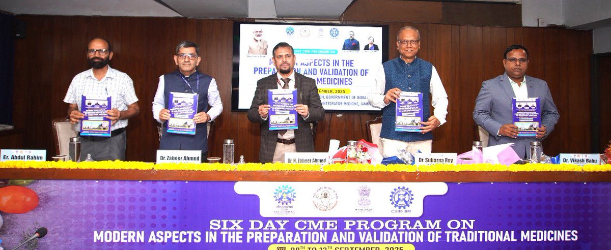 csiriiim's tweet image. The Six-Day CME Program on Modern Aspects in the Preparation &amp;amp; Validation of Traditional Medicines was inaugurated today at #CSIRIIIM Jammu in collaboration with Rashtriya Ayurveda Vidyapeeth, Ministry of AYUSH. 

The ceremony was graced by Dr. N. Zaheer Ahmad (Chief Guest,…