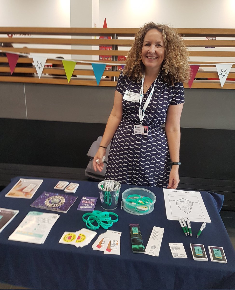 Here <a href="/TSCG_CollegeGrp/">Trafford & Stockport College Group</a> today come and have a chat! We offer free online #MentalHealth support 7 days a week anonymously. Visit kooth.com