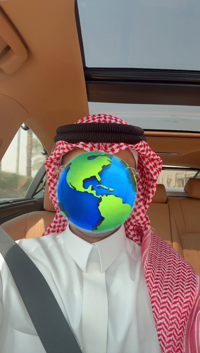 توني طالع من مقابلة :
صيدلية معروفة تملك ١٤ فرع بالرياض ومقرها السعادة ، بسميها الصيدلية الكذابة 👇
قبلوني بمقابلة وقالوا لي مستواك سيء تحتاج تدريب ٢١ يوم وبعدها نسوي اختبار وممكن نطلعك .
قالوا لازم نسوي معك عقد راتب ووقع انك استلمته بس ما بنعطيك شي وهذا فضل مننا وانت المستفيد