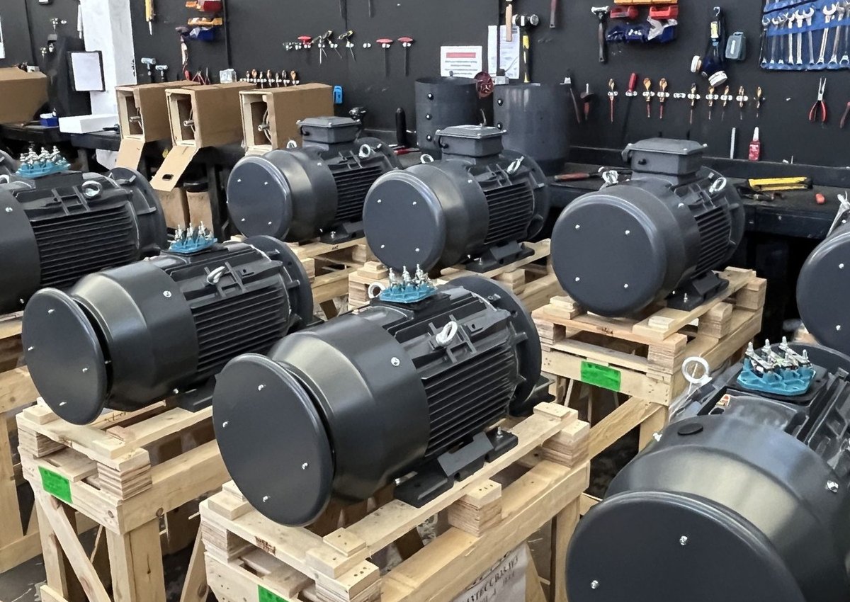 DrivesnControls's tweet photo. Foresight invests £7m into UK electric motor distributor, TEC
@ForesightGroup
#electricmotors #gearboxes #inverters #UKdistributors
https://t.co/ud2KfHin2P https://t.co/Ws0w5jgNCx