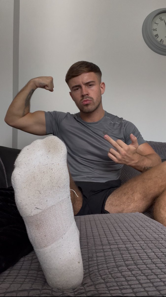 WalletsForMe's tweet image. Start your week correctly by allowing me to pound the fuck out of your wallet😈