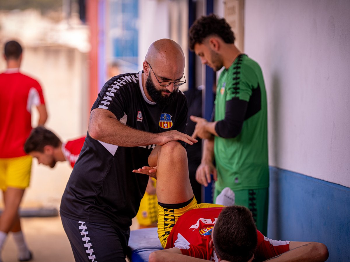 uesantandreu's tweet photo. 🔋 Dia per a recarregar piles i netejar el cap després del partit de dissabte i l'entrenament d'ahir.

⚒️ Demà comencem a preparar-nos per a guanyar diumenge! https://t.co/mpoGXaXdPU
