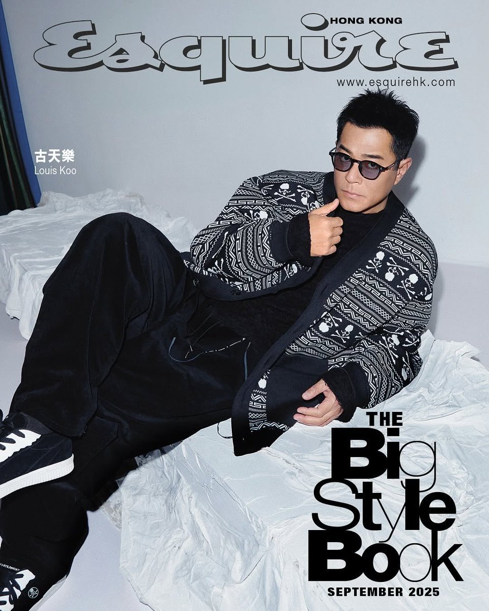 singahsing's tweet image. 검은 자아/고천락 Esquire HK
고천락은 매년 한 번은 꼭 만나는 오래된 친구 같다.만날때마다 느끼는건 그는 변함없다는것이다. 진지하고 효율적이며, 자신이 어떤 사람인지를 분명히 안다.비록 그 모습이 타인 눈엔 ‘검은색’처럼 신비롭고 거리를 두는듯 보일지라도,그는 그런 자신에게 충실하다.