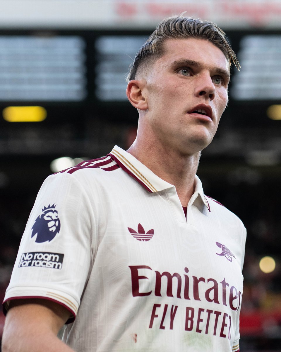 FourFourTwo tweet media