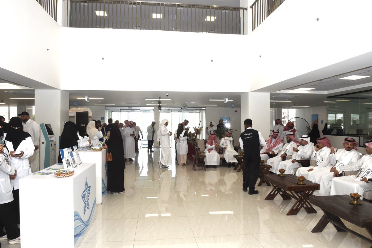 #صور|🏞️
#مستشفى_الملك_فهد_التخصصي_ببريدة 
يفعّل #اليوم_العالمي_للعلاج_الطبيعي عبر #مركز_رقية_القفاري_للتأهيل_الطبي

رابط

drive.google.com/drive/folders/…