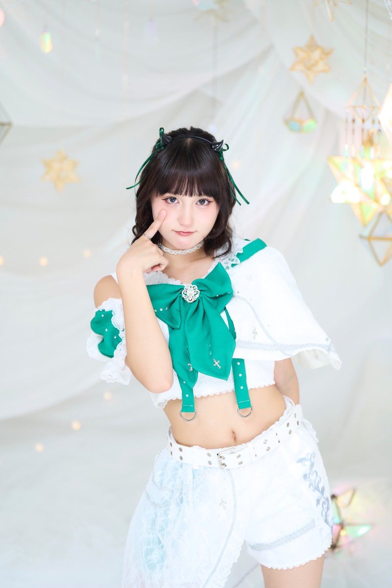 yume_uta914's tweet photo. 🫧𓂃 𓈒𓂂𓏸

【アーティスト写真 公開】

🌙9月14日 デビュー🌙

💚岡本莉瑚 @rico_okamoto 
🦎健やか牧草グリーン担当
💚誕生日: 12月13日
💚好きな物: 謙虚な心・お芝居・服

🫧𓂃 𓈒𓂂𓏸

#夢幻に咲く詩
#ゆめうた https://t.co/AJhUL6OdIN