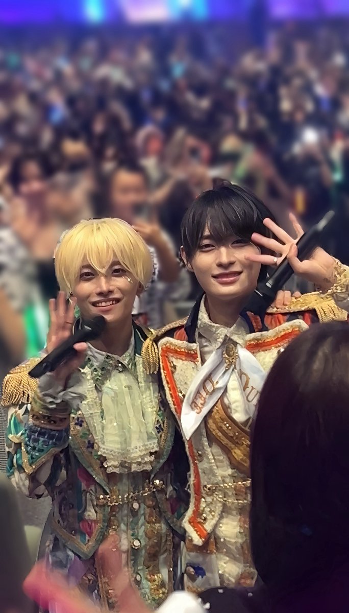 i_indtk's tweet photo. ♡２０２５．０９．０６♡
♠️♥️1.5th ANNIVERSARY TOUR LIVE FINAL 大冒険ワンダーランド 🐰🕰

危LOVE選ぶならどっち？💚🧡

 #らぶしっく https://t.co/igNODsw0MN