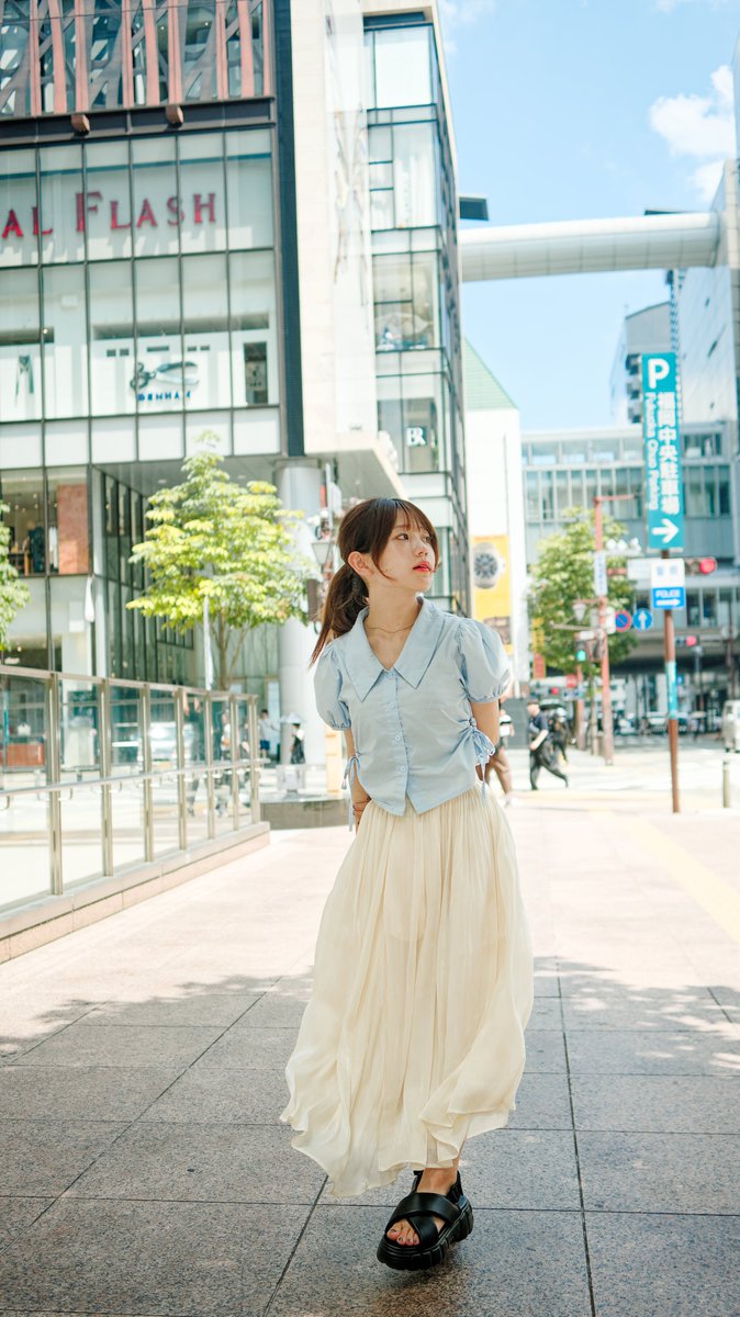 夏の終わりの天神ぶらり

model  こもれびもか さん
( <a href="/mocatankomorebi/">こもれびもか</a> )

#カメラ好きな人と繋がりたい
#写真好きな人と繋がりたい
#写真撮ってる人と繋がりたい
#Nikon
#NikonZ50
#ファインダー越しの私の世界
#ポートレート撮影