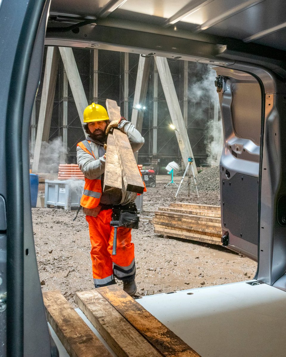 Nazad na posao, napred sa Skudom.
Modularna kabina, lak pristup, nosivost do 1,4 tone i spremna kada i vi.
Dobar početak je stvar dobre postavke.

#FiatProfessional #FiatPro #Ducato #Educato