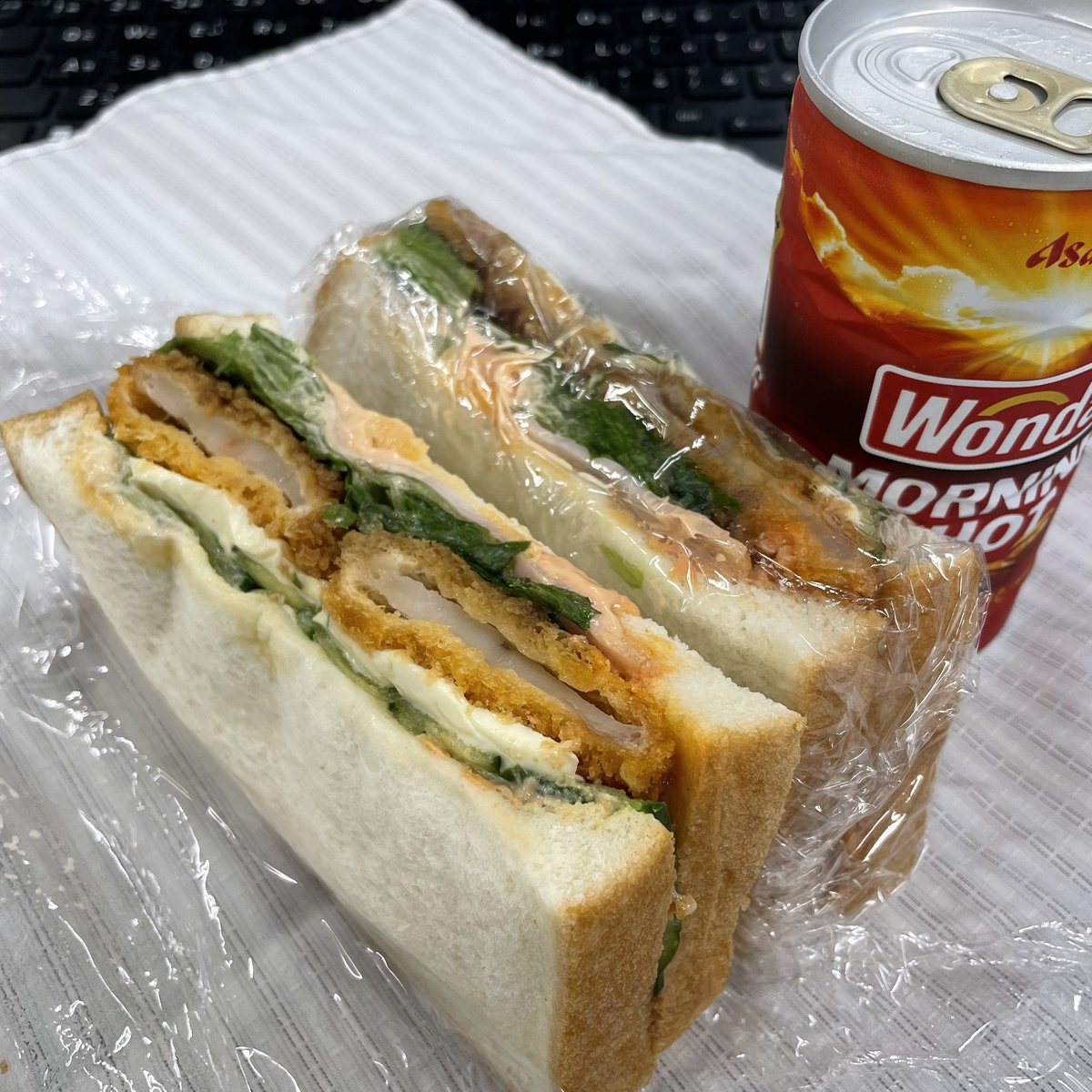 #3good 9/8 暑い日に逆戻りの月曜日

🎗出社日、AMは月例会議、PMは明日の打合せ資料の制作🖊️

🎗️出社多めの今週はサンド持参にて🥪今日はエビカツサンド

🎗️帰宅後、茄子とトマトのパスタを試作🍝　やはりプチトマト5粒程度では美味しくできませんでした🥲