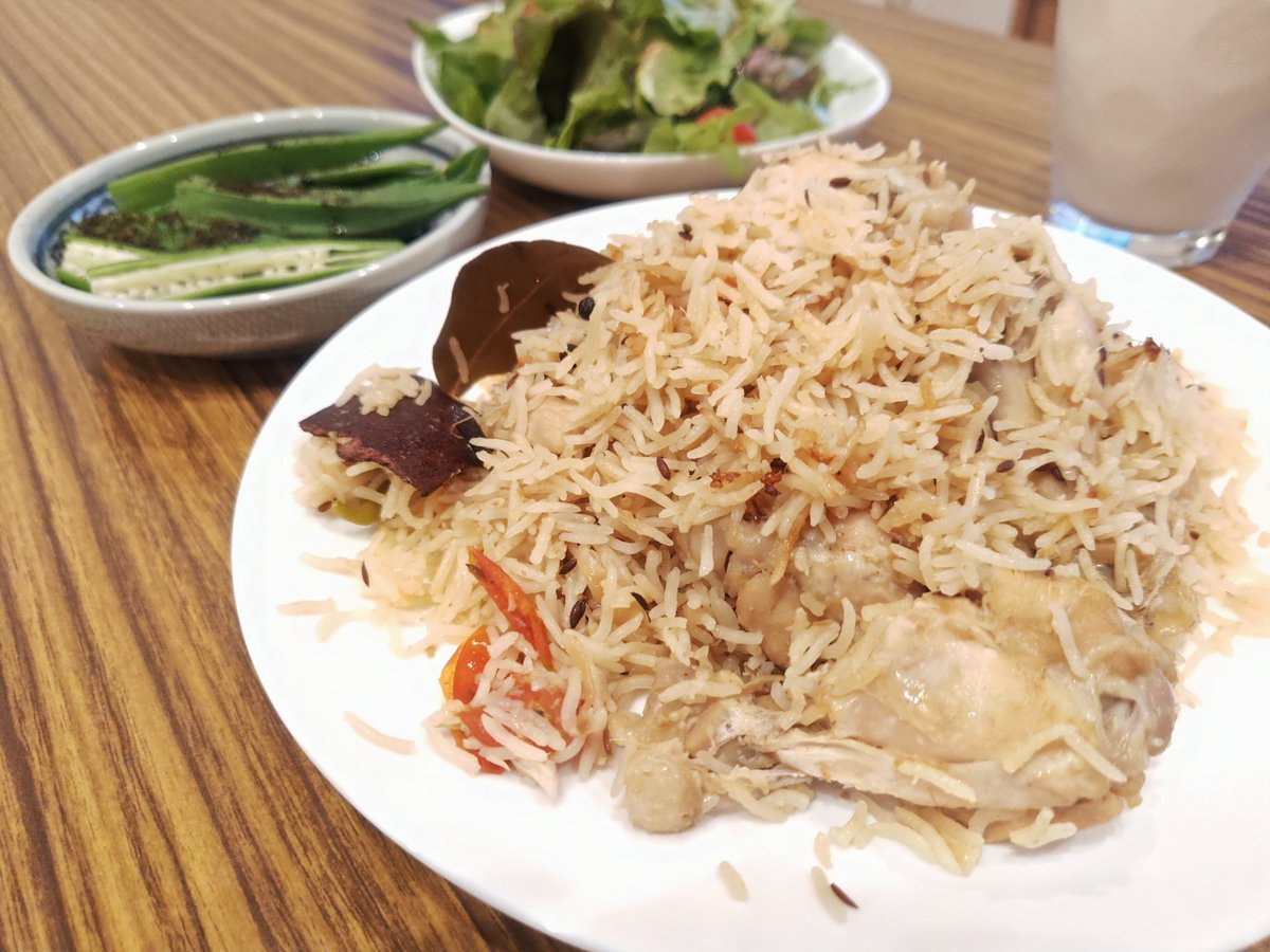 チキンプラオ

初食
塩ヌードルの極意に類似