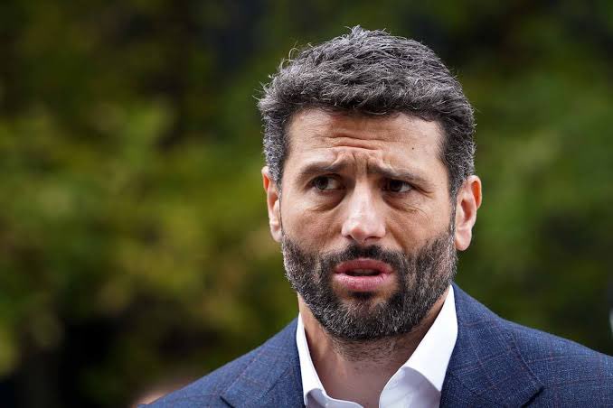 Александар Шапић ће, врло могуће, ускоро бити смењен❗️

Најновији извештај ДРИ може бити само повод. 

У последњих пар месеци:

1) СНС није подржала Шапића за подизање споменика Драгољубу Михаиловићу у Београду
2) оборен је тендер за набавку нових 300 аутобуса за градски превоз