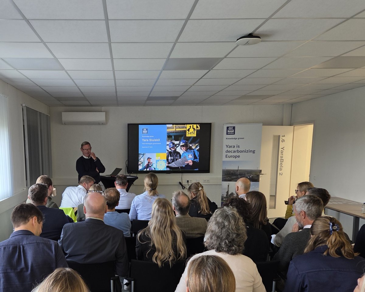Yara International (@yara) on Twitter photo Last week, we welcomed 🇳🇴 <a href="/energidep/">Energidepartementet</a> to Yara Sluiskil, home to one of Europe’s largest ammonia production sites!
The visit highlighted our CCS project, set to capture and permanently store 800,000 tons of CO₂ annually, making it one of the largest #CCS projects in Europe. Last week, we welcomed 🇳🇴 <a href="/energidep/">Energidepartementet</a> to Yara Sluiskil, home to one of Europe’s largest ammonia production sites!
The visit highlighted our CCS project, set to capture and permanently store 800,000 tons of CO₂ annually, making it one of the largest #CCS projects in Europe.