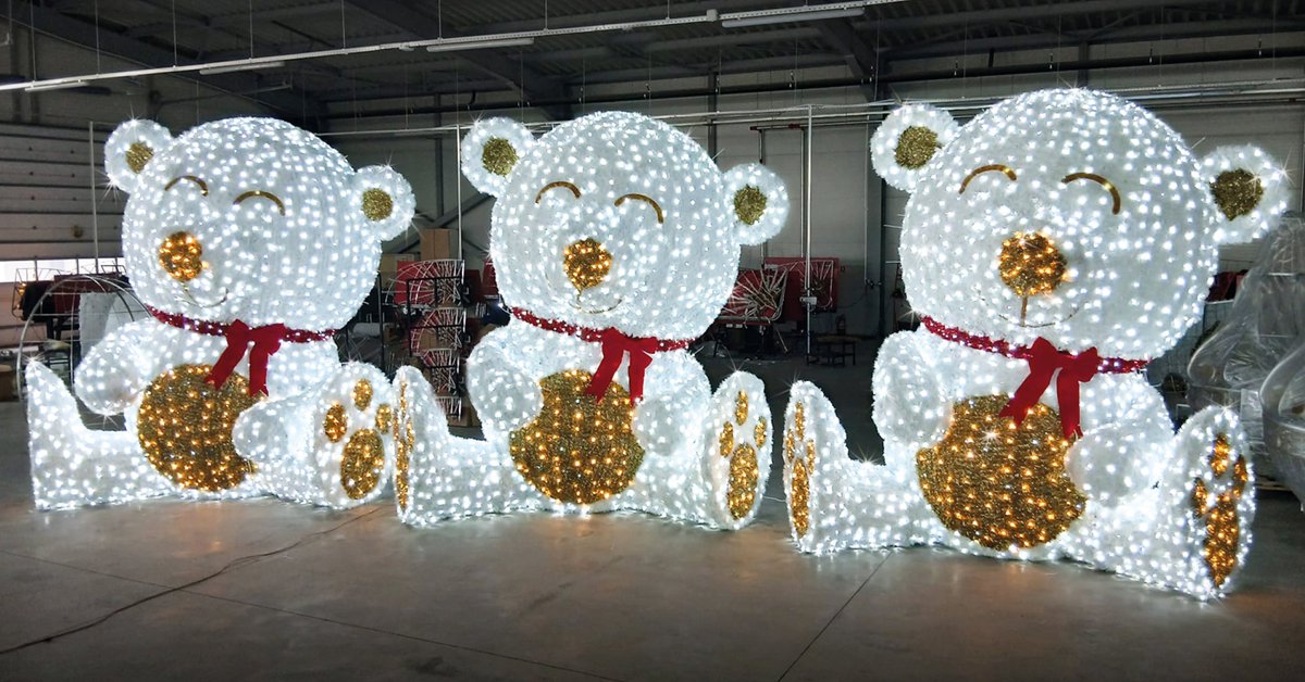 Teddy bears are taking over our production workshop ... hurry up and adopt one in time for Xmas! ✨
#lightingdesign #teddybear #placemaking