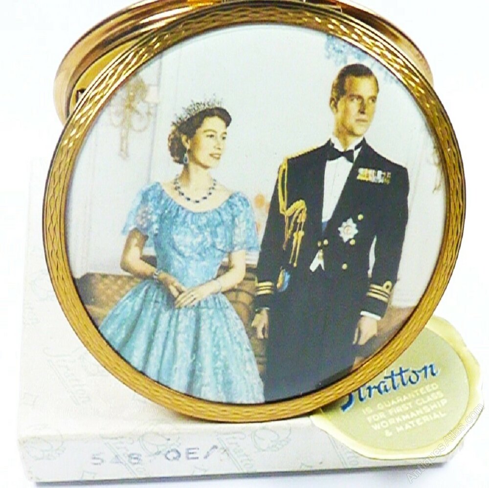 antiques_atlas's tweet photo. Selling on Antiques Atlas we have
The Vintage Compact Shop https://t.co/vfRKVQpIH1 Check their recent items listed for sale Click link Including this 
Coronation Souvenir Stratton Compact 1953
@Vintagecompacts #vintagecompact #powdercompact #powdercompacts #strattonpowdercompact https://t.co/rb8kYFAgW0